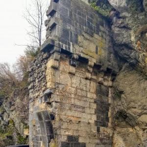 belgie/bouvignes-sur-meuse/porte-chevalier