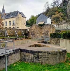 belgie/bouvignes-sur-meuse/remparts