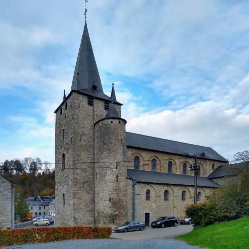 belgie/celles/collegiale-saint-hadelin