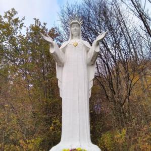 belgie/celles/statue-de-la-vierge