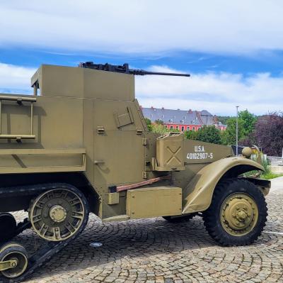 belgie/stavelot/half-track-americain