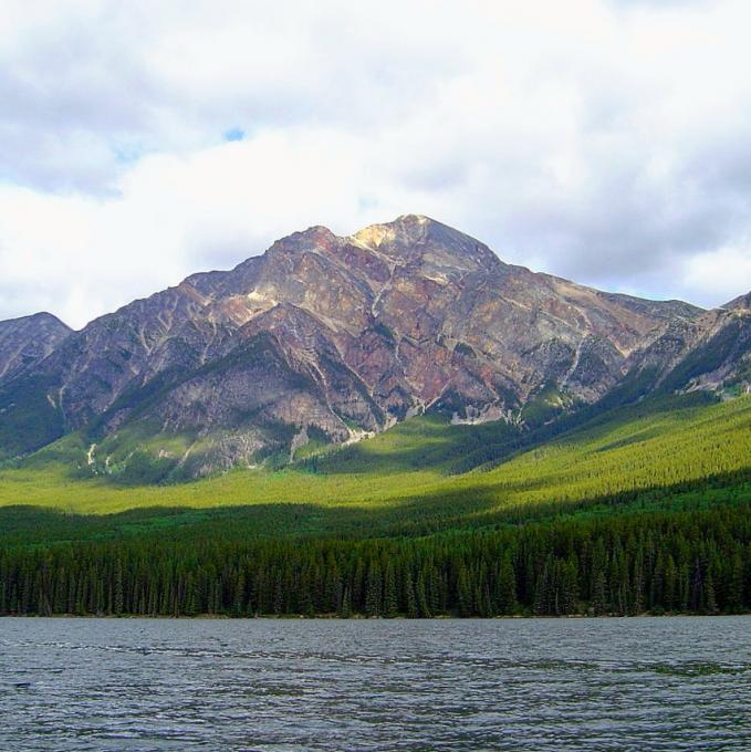 canada/jasper-national-park/pyramid-lake