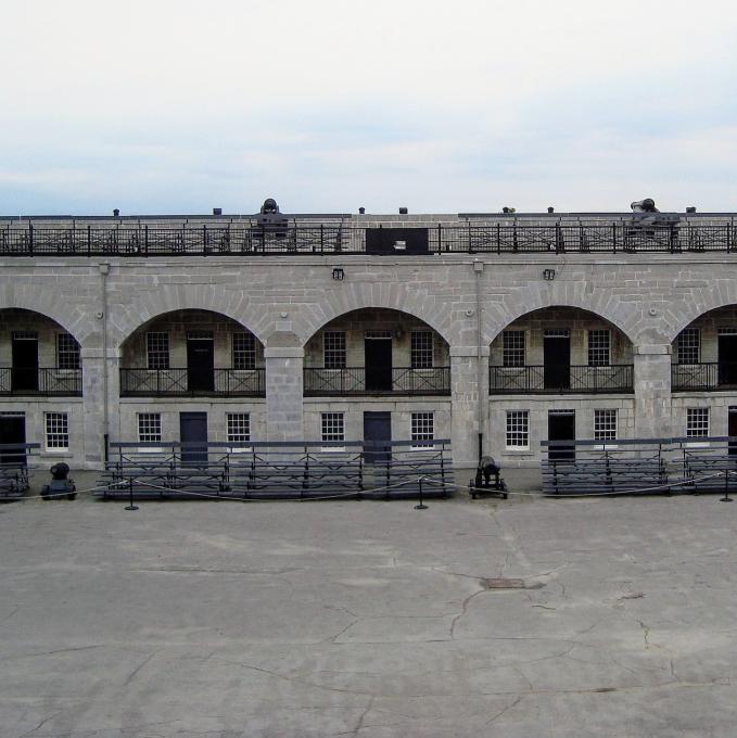 canada/thousand-islands/fort-henry