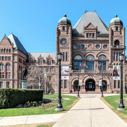 canada/toronto/ontario-legislative-building