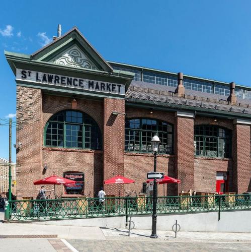 canada/toronto/saint-lawrence-market