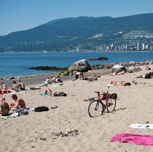 canada/vancouver/second-beach