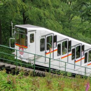 cesko/karlovy-vary/lanova-draha-diana