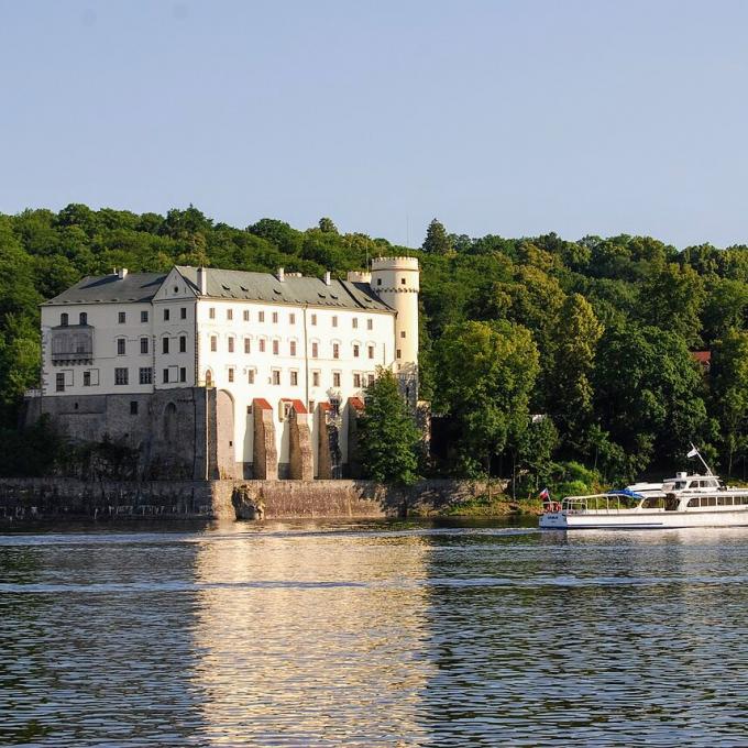 cesko/zamek-orlik