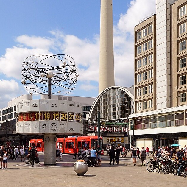 deutschland/berlin/alexanderplatz