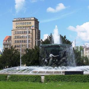 deutschland/dresden/albertplatz