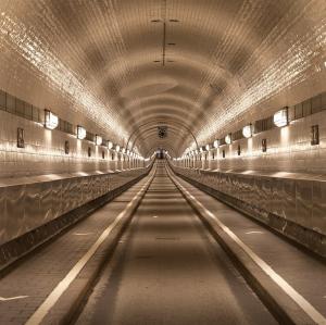 deutschland/hamburg/alter-elbtunnel