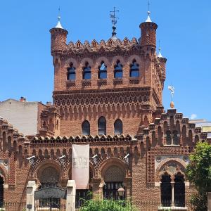 espana/alcala-de-henares/palacete-laredo