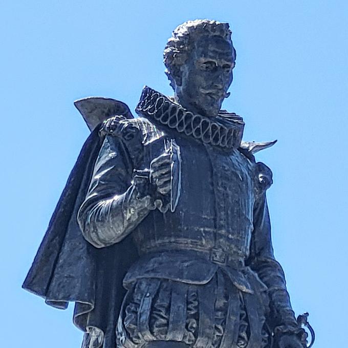 espana/alcala-de-henares/plaza-de-cervantes