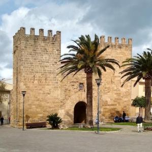 espana/alcudia/porta-des-moll