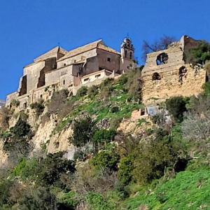 espana/arcos-de-la-frontera/panorama-este-desde-el-rio-guadalete