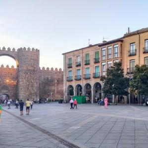 espana/avila/plaza-de-santa-teresa