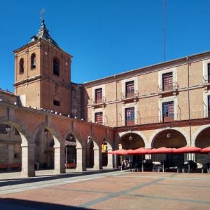 espana/avila/plaza-del-mercado-chico