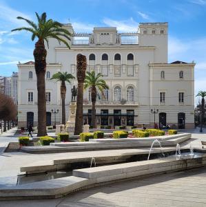 espana/badajoz/teatro-lopez-de-ayala