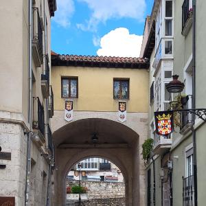 espana/burgos/muralla