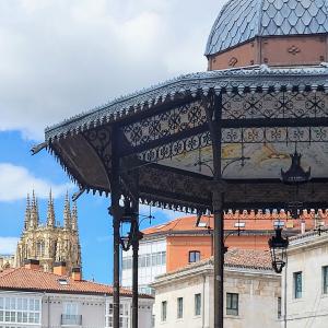 espana/burgos/paseo-del-espolon