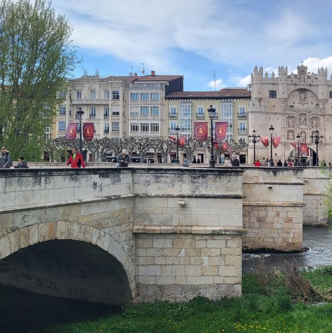 espana/burgos/puente-santa-maria