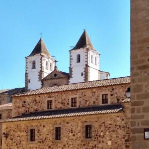 espana/caceres/iglesia-de-san-francisco-javier