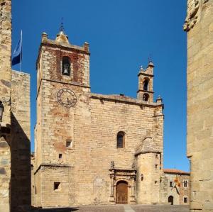 espana/caceres/iglesia-de-san-mateo