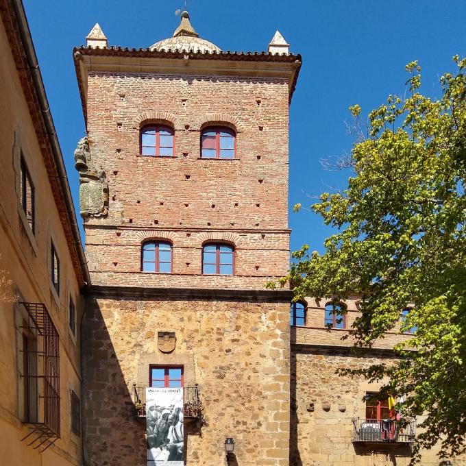 espana/caceres/palacio-de-los-toledo-moctezuma