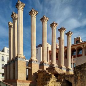 espana/cordoba/templo-romano