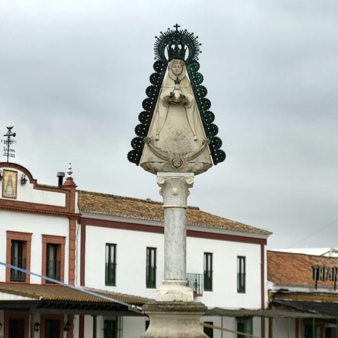 espana/el-rocio/monumento-de-la-coronacion