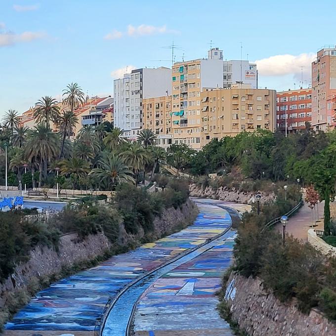 espana/elche/mural-gigante-del-rio-vinalopo