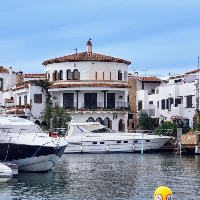 espana/empuriabrava/canal-principal