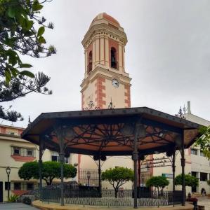 espana/estepona/plaza-del-reloj-torre-del-reloj