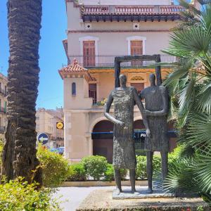 espana/figueres/placa-de-la-palmera