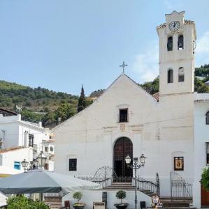 espana/frigiliana/iglesia-san-antonio