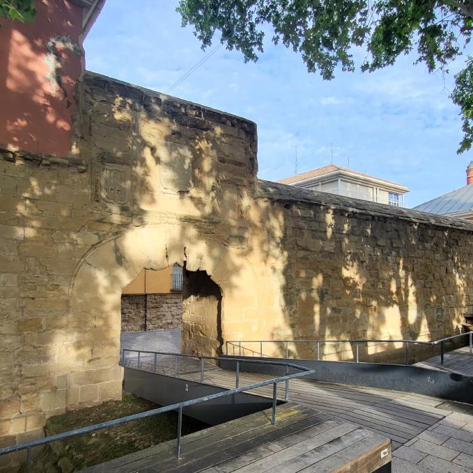 espana/logrono/muralla-del-revellin