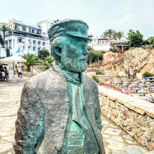 espana/nerja/estatua-de-chanquete