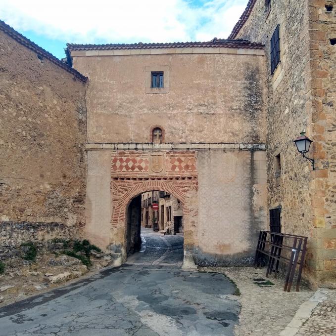 espana/pedraza/puerta-de-la-villa