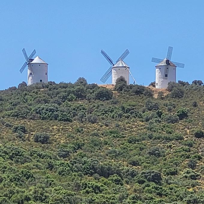 espana/puerto-lapice/molinos-de-viento