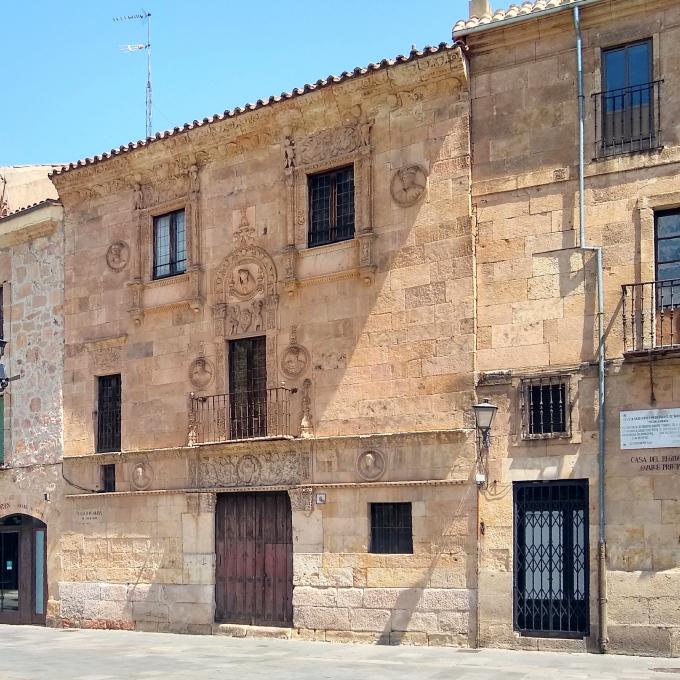 espana/salamanca/casa-de-las-muertes