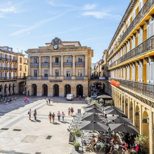 espana/san-sebastian/konstituzio-plaza