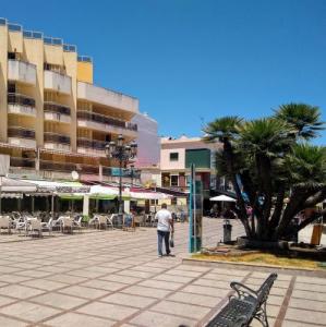 espana/torremolinos/plaza-de-la-nogalera