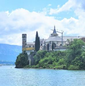 france/auvergne-rhone-alpes/abbaye-de-hautecombe