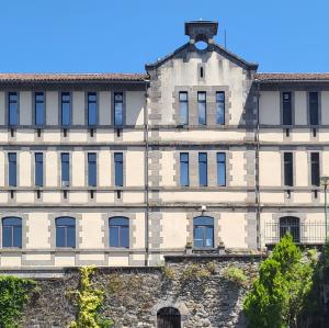 france/auvergne-rhone-alpes/aurillac/chateau-saint-etienne