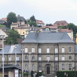 france/auvergne-rhone-alpes/aurillac/place-du-square