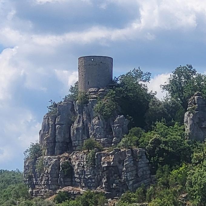 france/auvergne-rhone-alpes/balazuc/tour-de-la-reine-jeanne