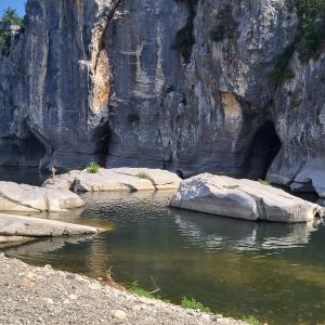 france/auvergne-rhone-alpes/bois-de-paiolive/falaises-des-actinidias