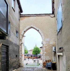 france/auvergne-rhone-alpes/bourg-en-bresse/porte-des-jacobins