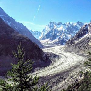 france/auvergne-rhone-alpes/chamonix-mont-blanc/mer-de-glace