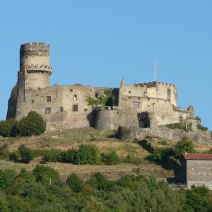 france/auvergne-rhone-alpes/chateau-de-tournoel